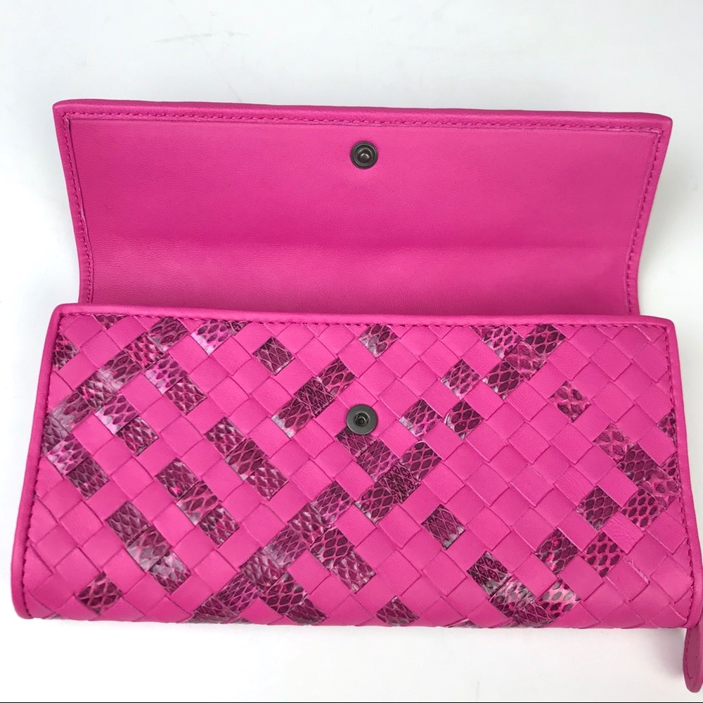 Like New Bottega Veneta Fuchsia Continental Wallet - Picture 3 of 7